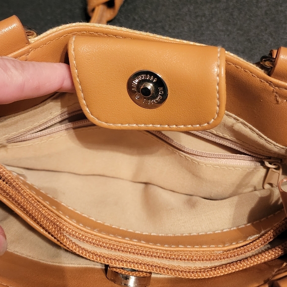 Purse - Picture 6 of 9